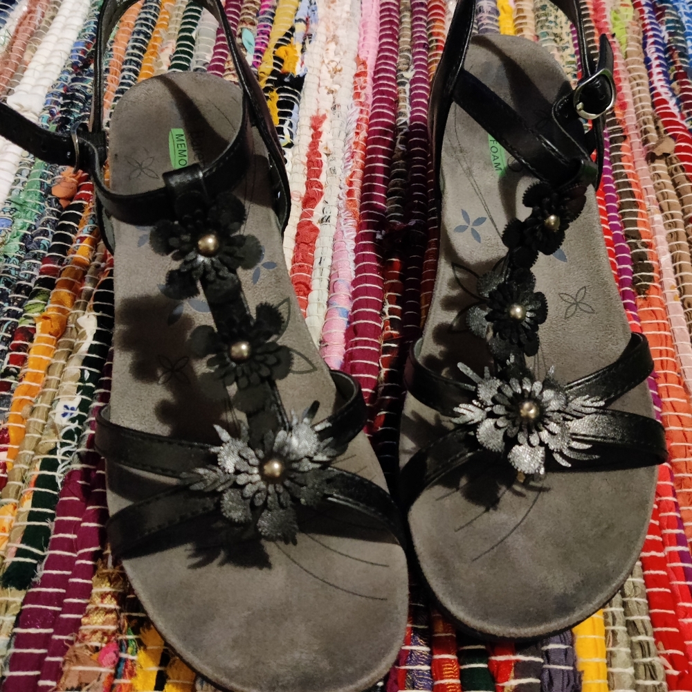 Flower sandles